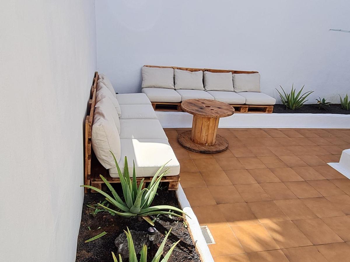 Cozy Waterman Beach House Costa Teguise Exterior photo