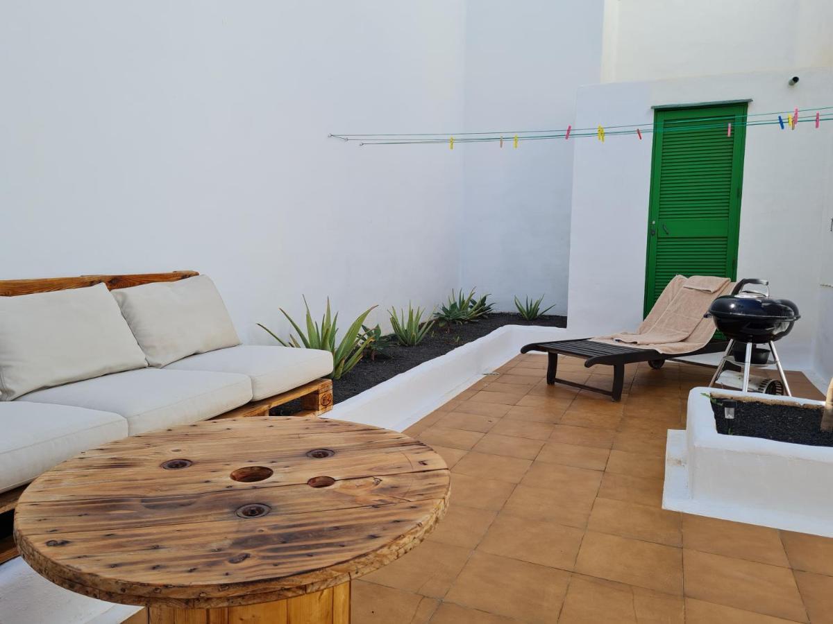 Cozy Waterman Beach House Costa Teguise Exterior photo